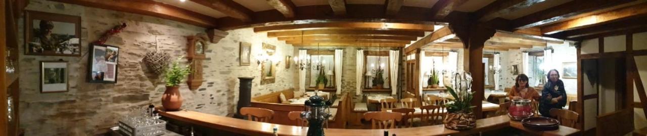 Hotel Landgasthof Simon Waldrach Bagian luar foto