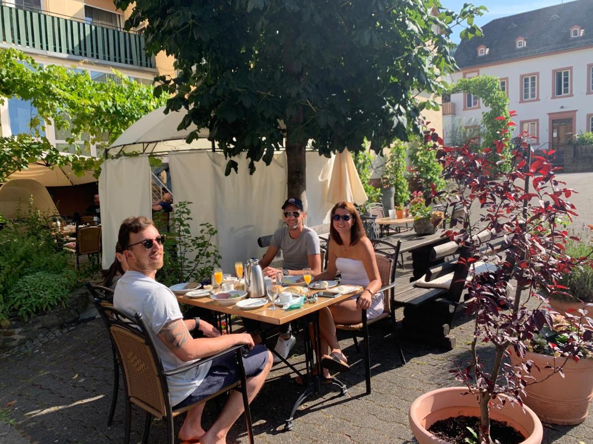 Hotel Landgasthof Simon Waldrach Bagian luar foto