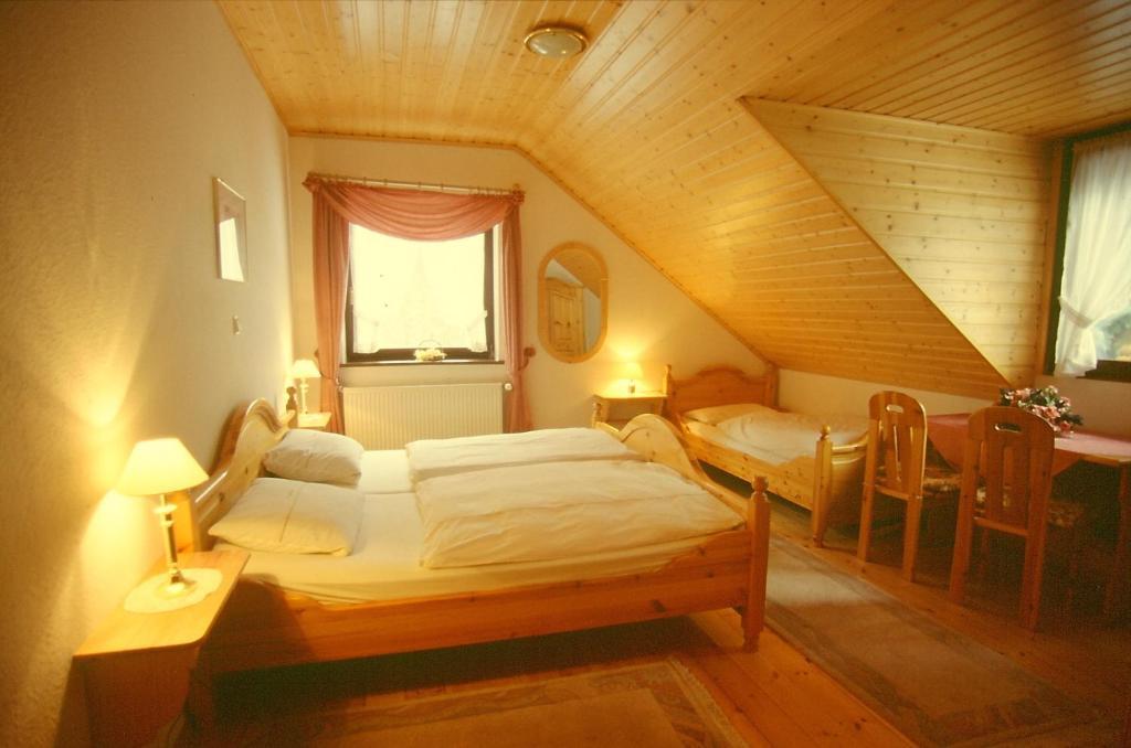 Hotel Landgasthof Simon Waldrach Ruang foto