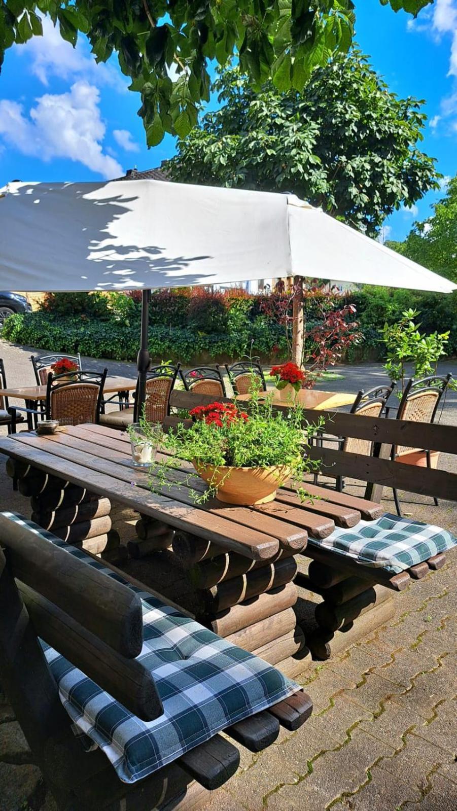 Hotel Landgasthof Simon Waldrach Bagian luar foto