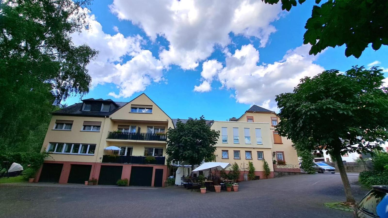 Hotel Landgasthof Simon Waldrach Bagian luar foto